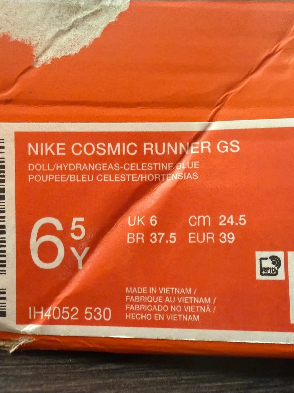 Nike Cosmic Runner Big Kids Running Shoes – Size 6.5Y – Brand New